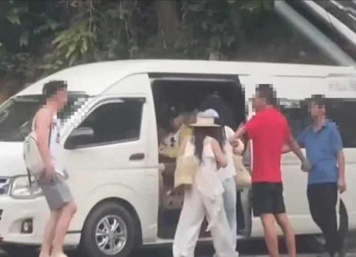 Phuket officials arrest Chinese national accused of unlicensed tour guiding