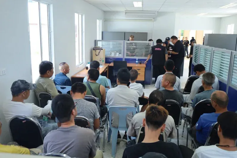 22 illegale ausländische Arbeiter auf Baustelle in Phuket festgenommen