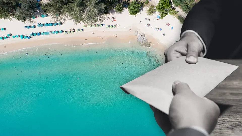 Un rapport affirme que des réseaux influents tirent profit de l’empiètement sur les plages de Phuket