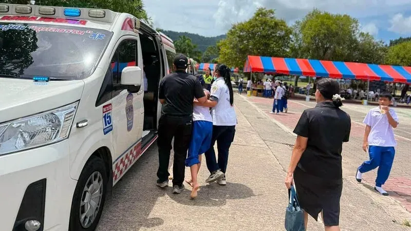 Drei Schüler nach Erkrankung an Schule in Phuket im Krankenhaus