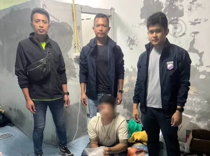 شرطة بوكيت تعتقل مواطناً من ميانمار وتصادر أكثر من كيلوغرام من الكريستال ميث