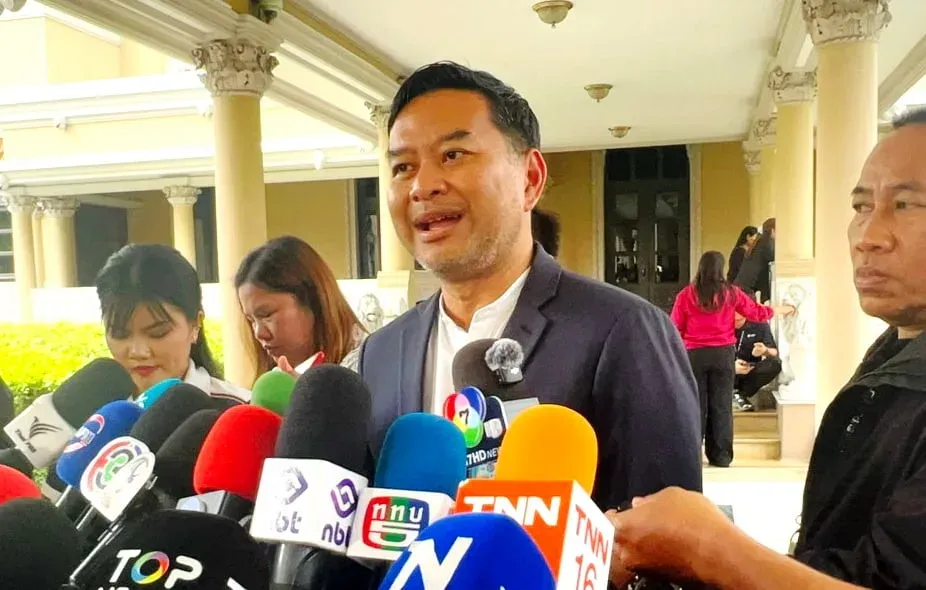 Government spokesperson urges Phuket MP to clarify alleged nominee property case