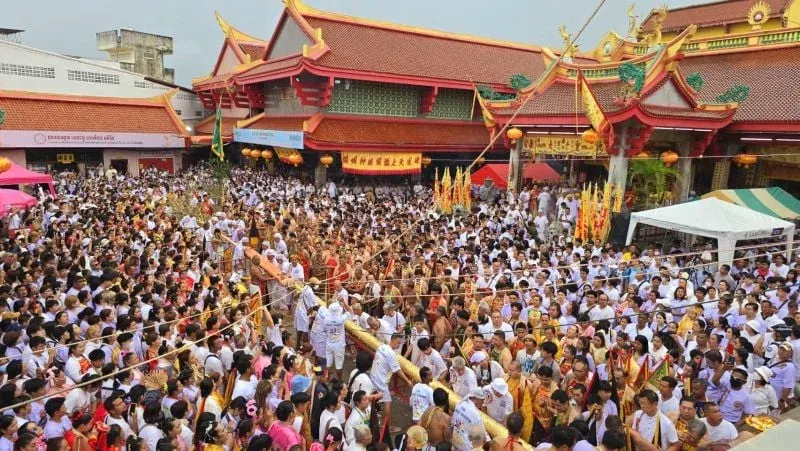 プーケット、菜食祭に最大15万人の観光客を見込む