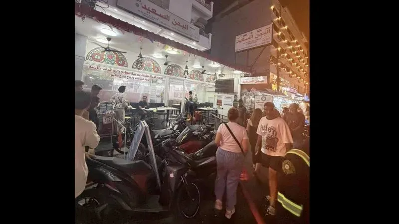 芭东餐厅厨房起火受损