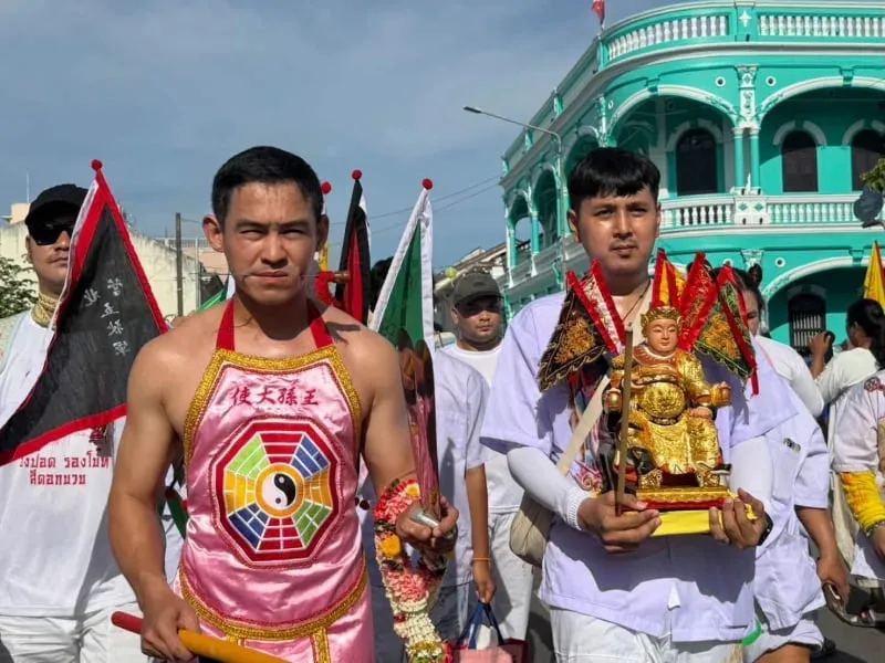 مهرجان بوكيت النباتي (Phuket) يصل إلى يومه الأخير مع الاستعداد لمراسم الوداع في سافان هين