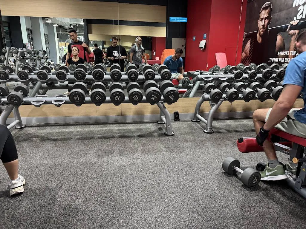 Jetts 24 Hour Fitness - Central Phuket gym photo