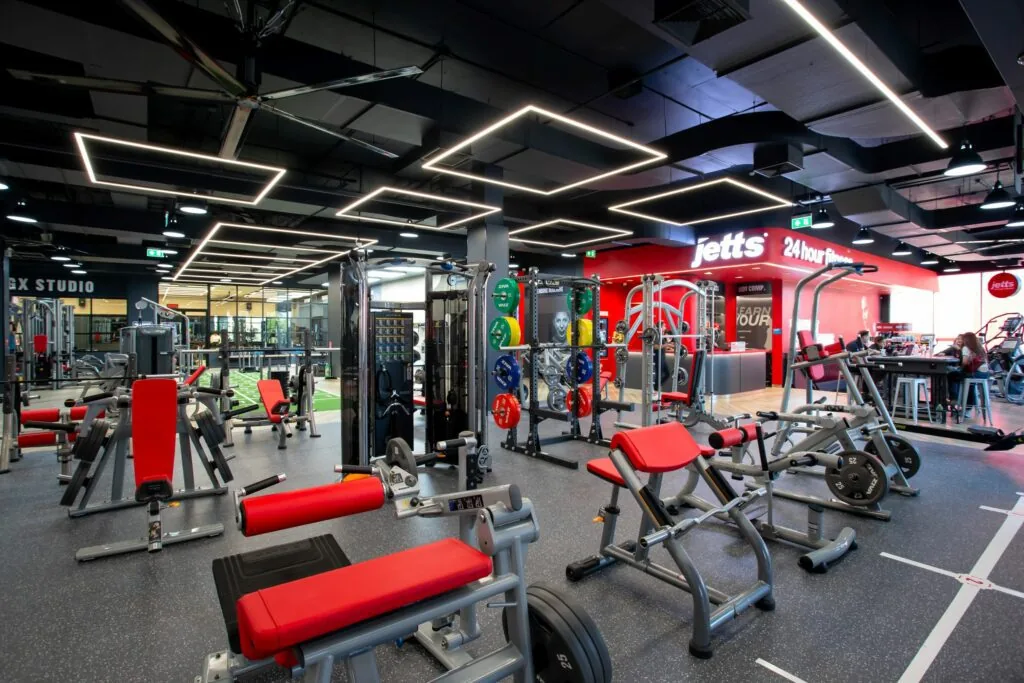 Jetts 24 Hour Fitness Robinson Lifestyle Chalong gym photo