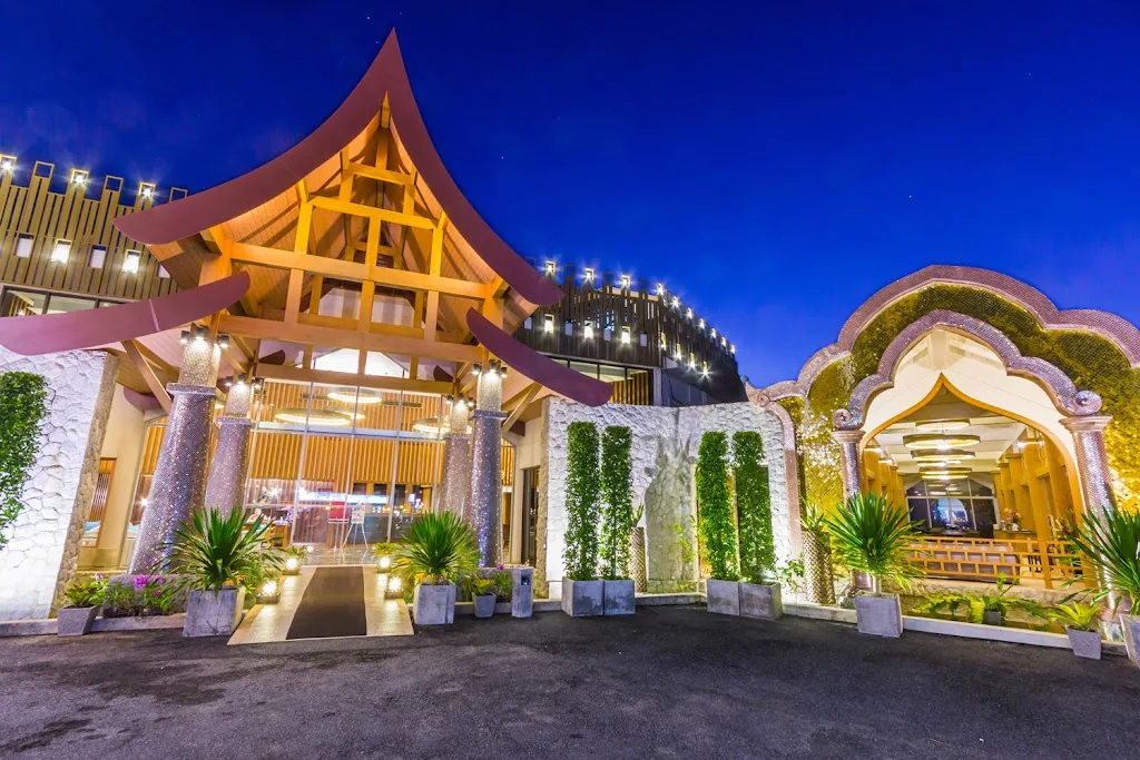 Beyond Karon hotel photo