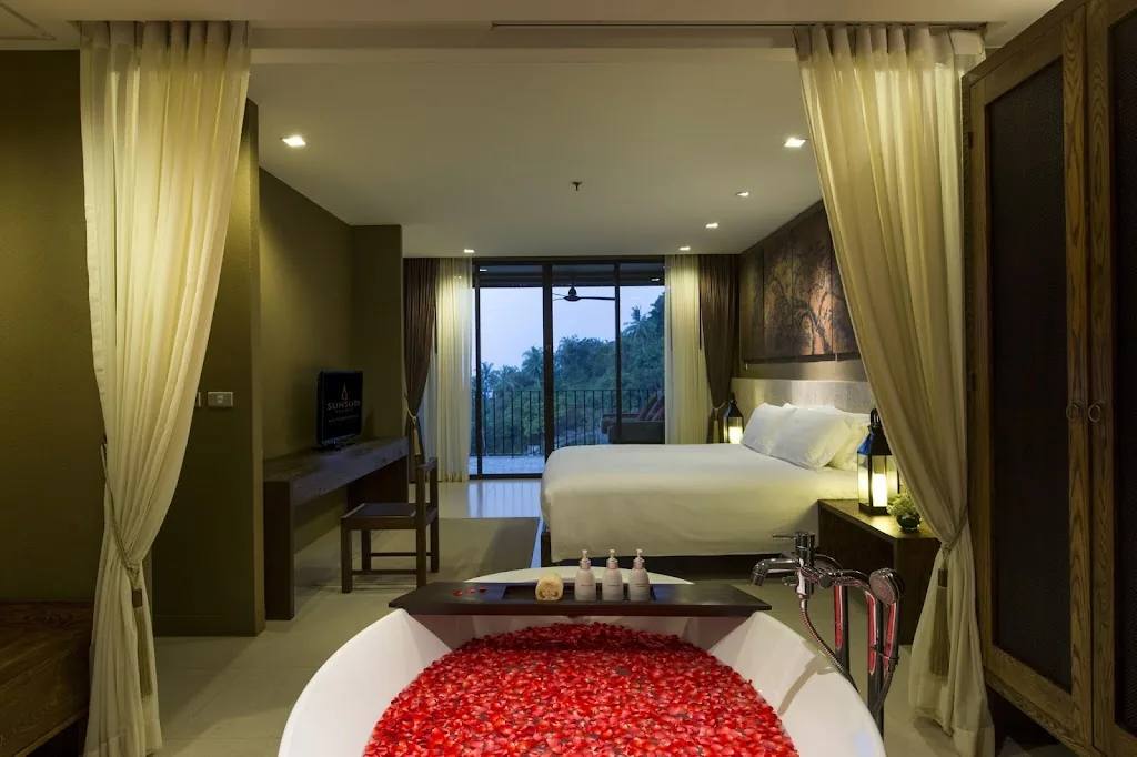 Sunsuri Phuket hotel photo