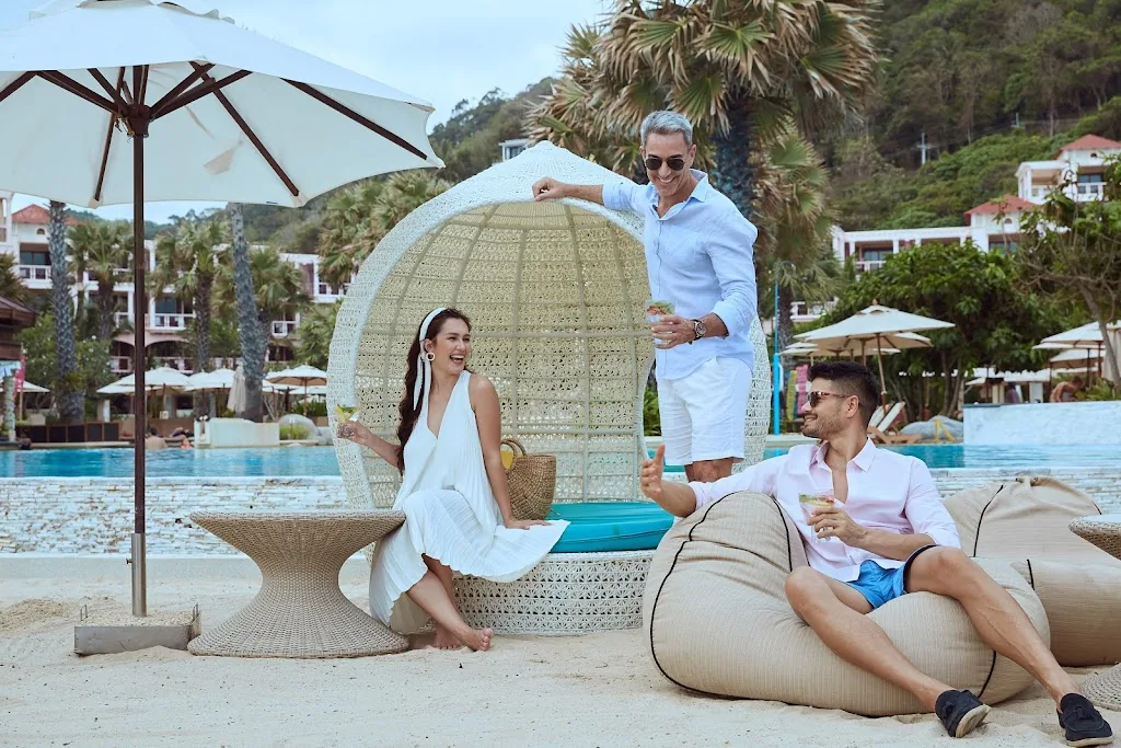 Centara Grand Beach Resort Phuket hotel photo