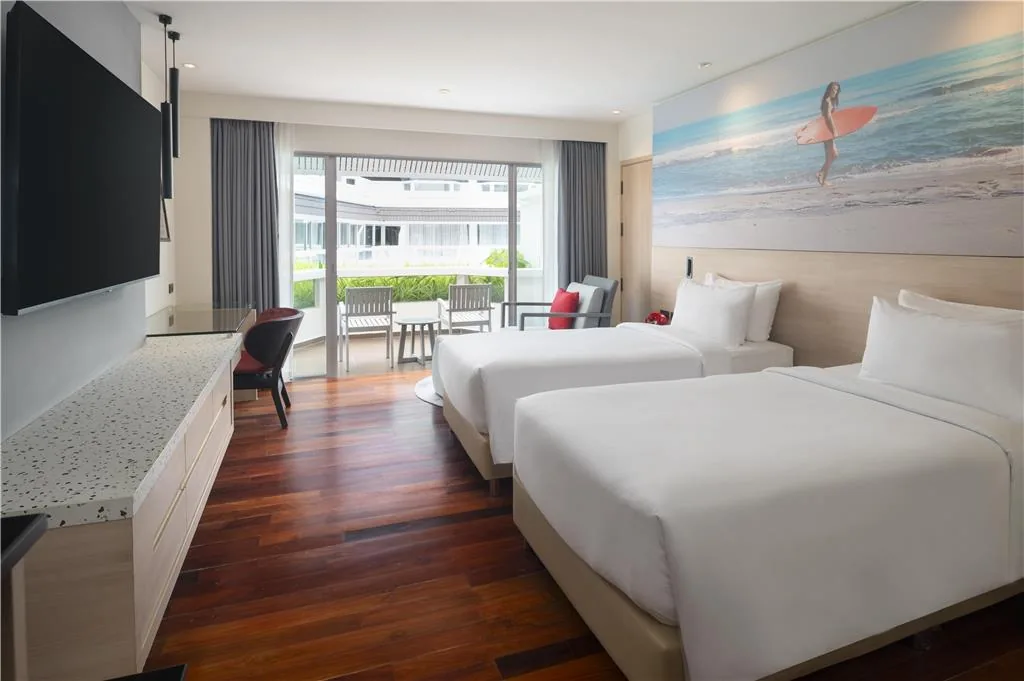 Radisson Red Phuket Patong Beach hotel photo