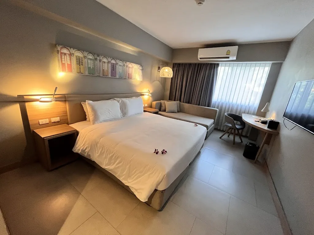 Mercure Phuket Patong Journeyhub hotel photo