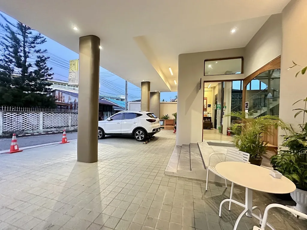Alleyhill Phuket hotel photo