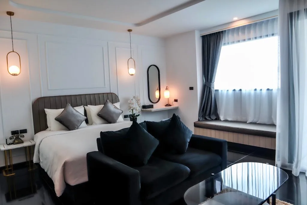Ratri Hotel Phuket Old Town hotel photo
