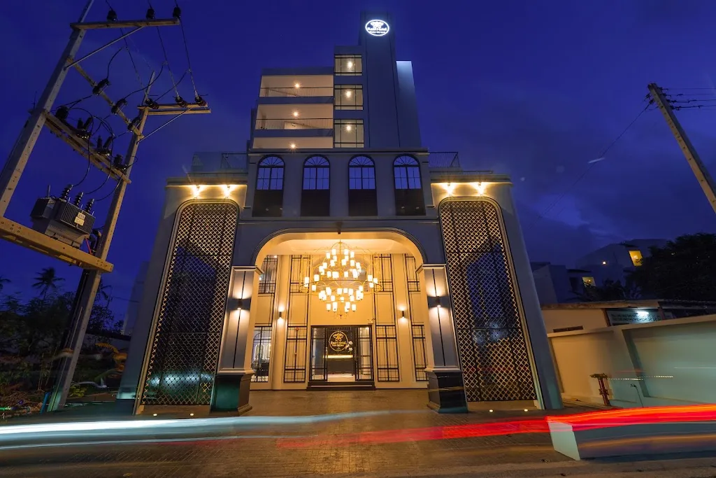 Ratri Hotel Phuket Old Town hotel photo
