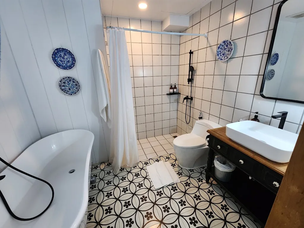 Blu Monkey Hub & Hotel Phuket hotel photo